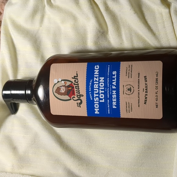 DR SQUATCH  (4) MEN'S NATURAL SOAPS 🧼 & LOTION 🧴 - Picture 6 of 6